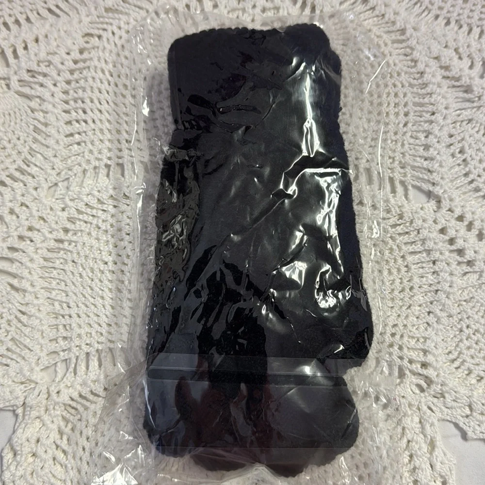 Black Fashion Gloves 90/10 Acrylic Spandex Cozy Plush Faux Fur Lining OS NEW NIP
